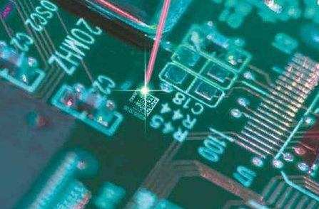 PCB全自動(dòng)激光打標(biāo)機(jī)都有哪些優(yōu)勢(shì)呢？